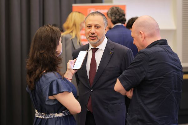 Start pentru IPO-ul Christian Tour; Retailul a subscris în prima zi o cincime din acţiunile care-i sunt destinate